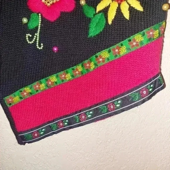 Vintage Victoria Jones Beaded Sweater Vest Women's Sz M Embroidered Flowers - Picture 6 of 7